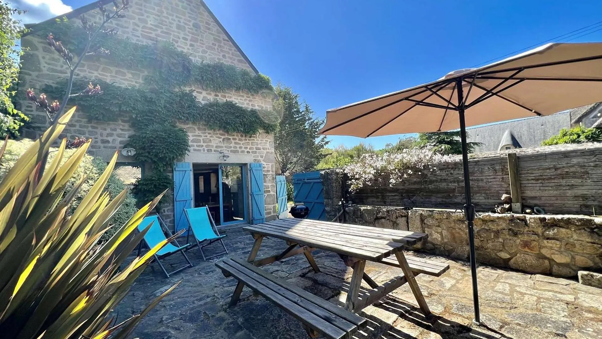 Villa Charmante Maison A Plouhinec, Calme Et Terrasse Ensoleillee, Animaux Acceptes - Fr-1-479-213